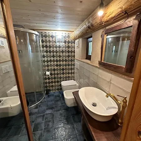 Del Giulio Σαλέ *